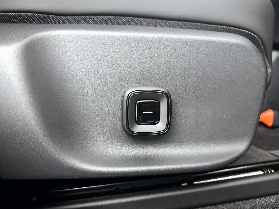 Volvo EX30