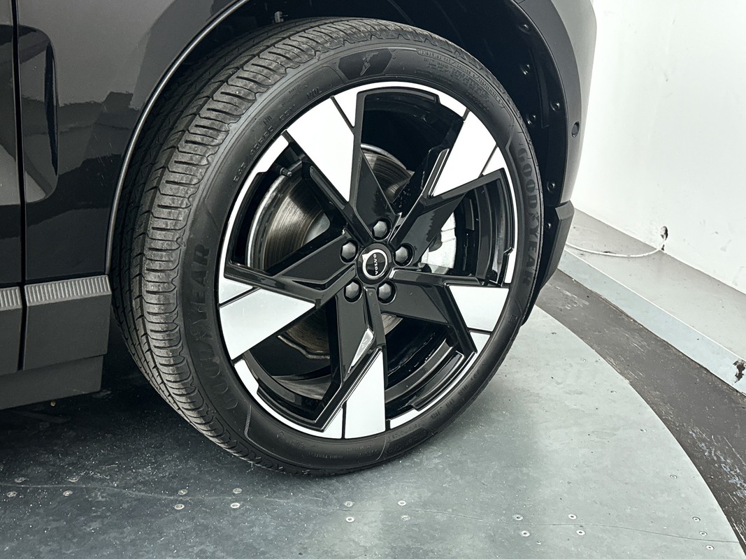 Volvo EX30