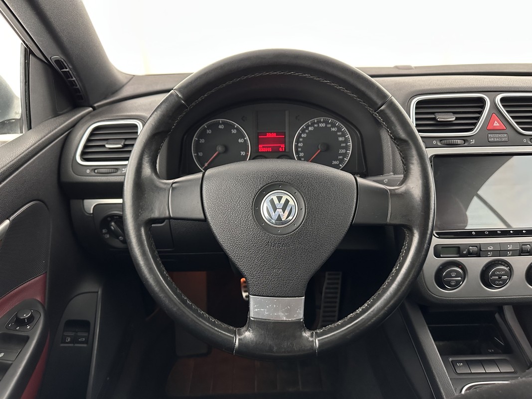 Volkswagen Eos