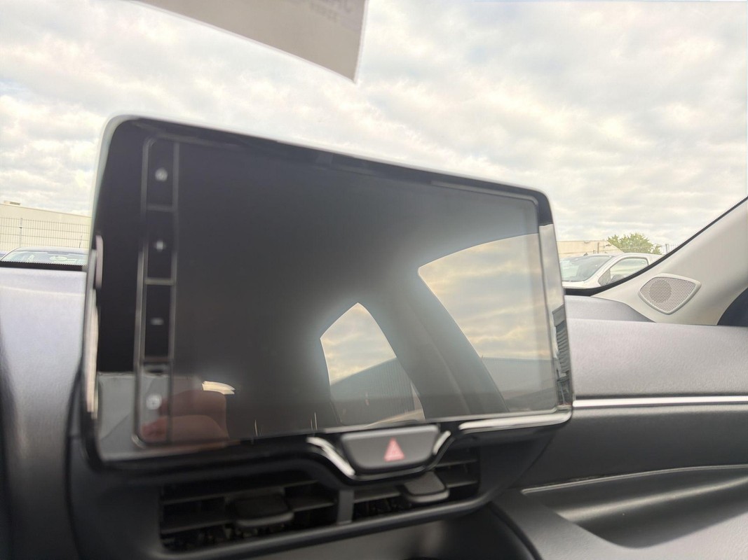 Mazda 2 Hybrid