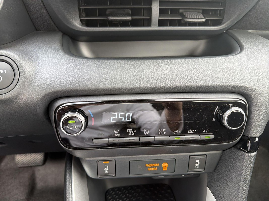 Mazda 2 Hybrid