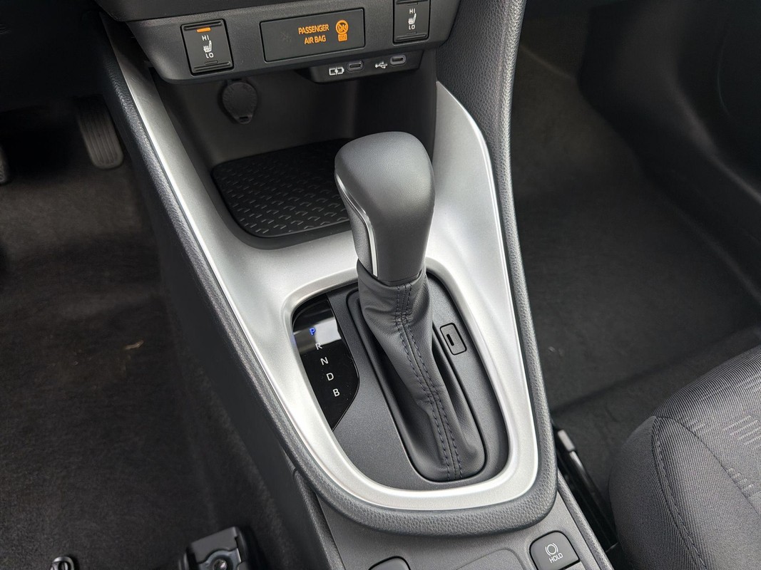 Mazda 2 Hybrid