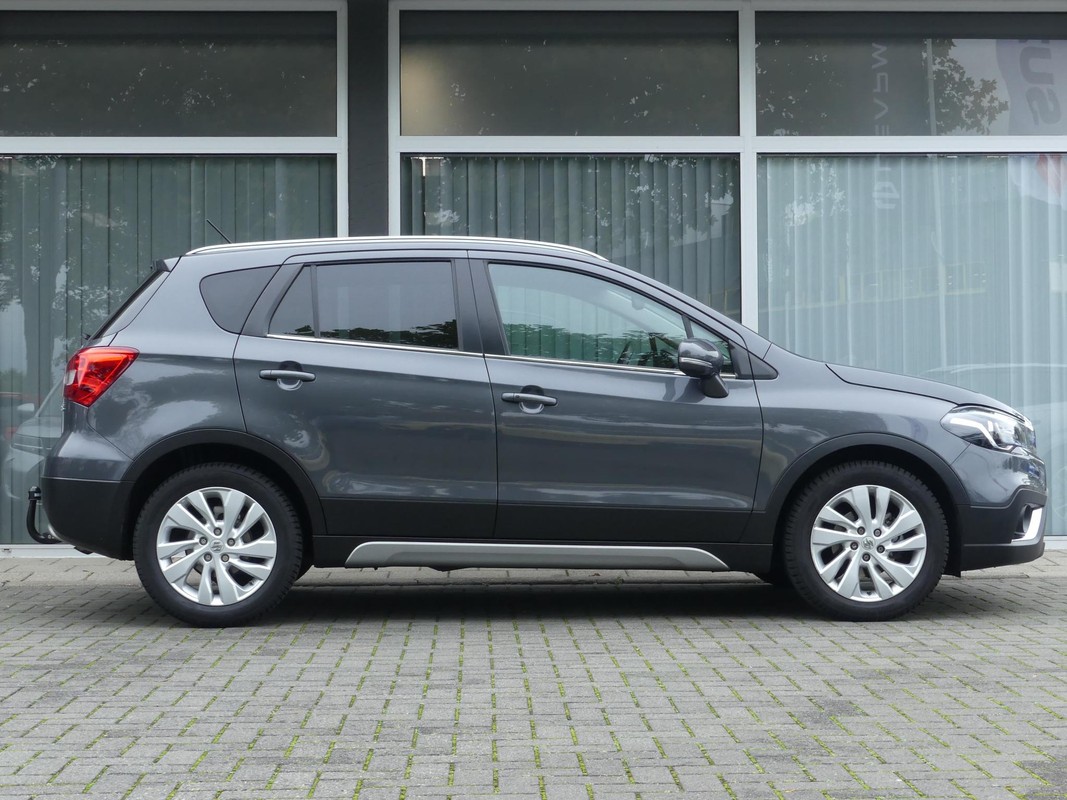 Suzuki S-Cross