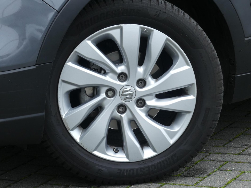 Suzuki S-Cross
