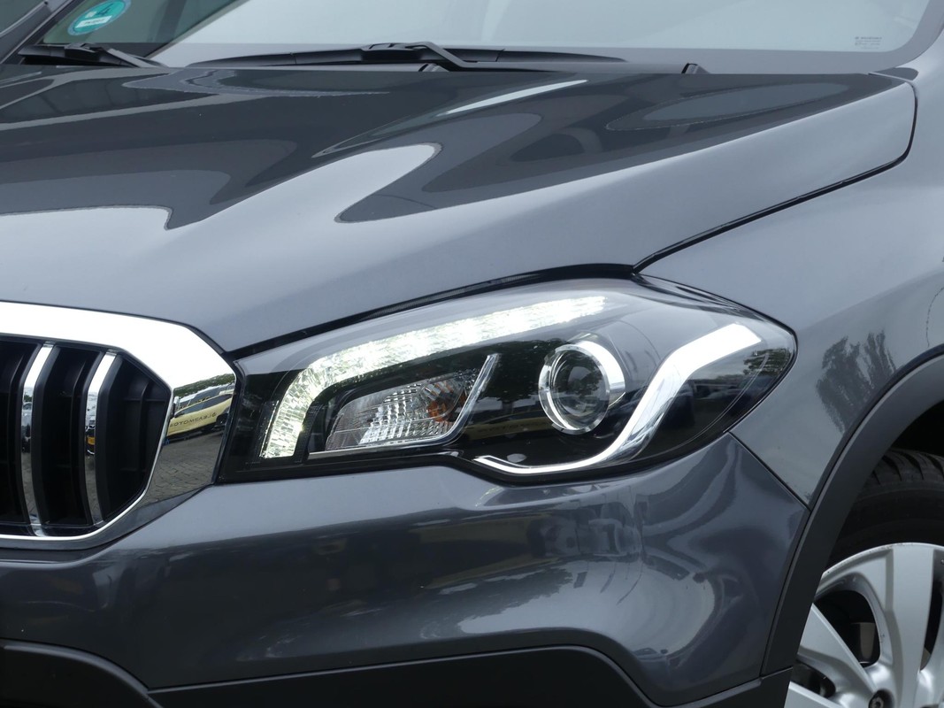 Suzuki S-Cross