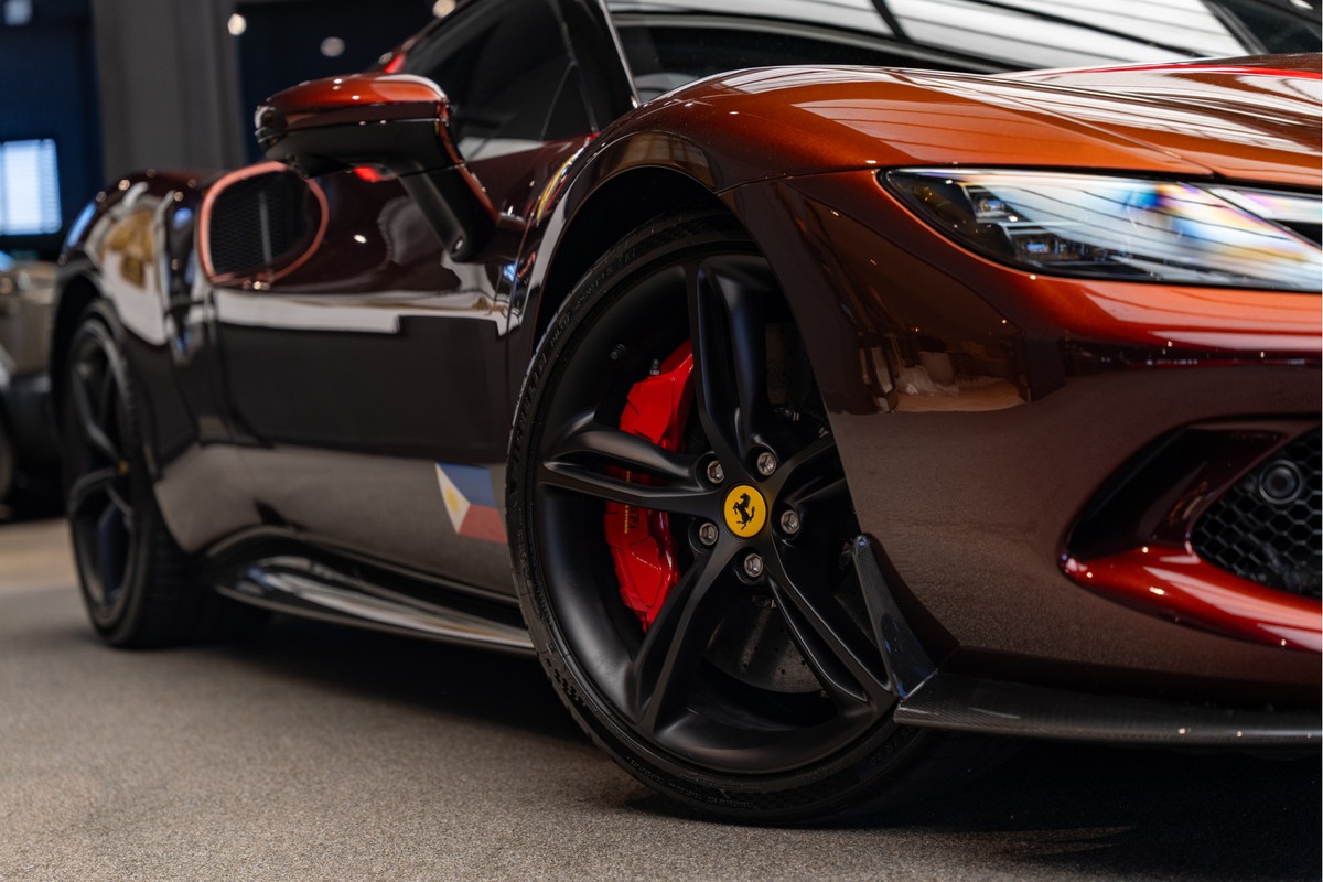Ferrari 296