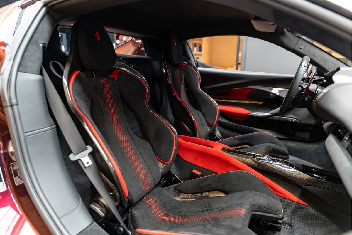 Ferrari 296