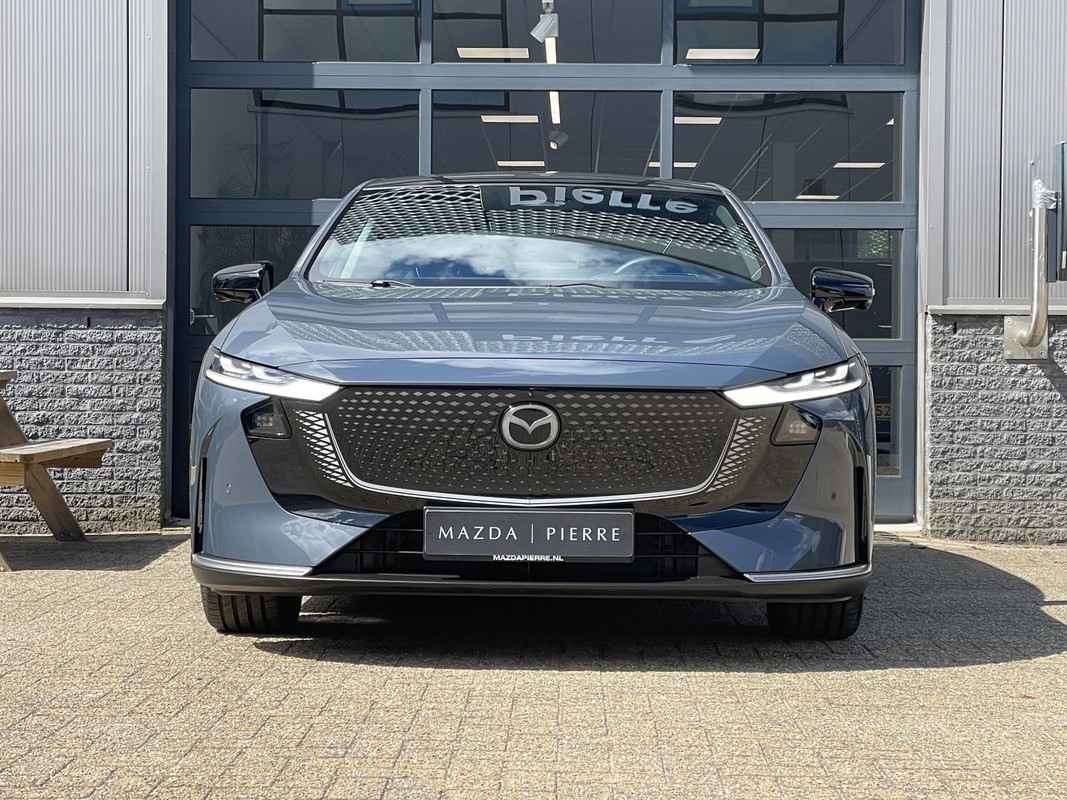 Mazda 6e