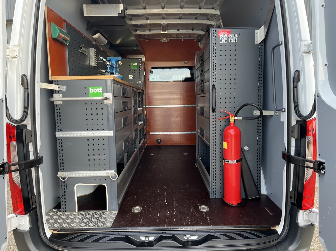 Mercedes-Benz Sprinter