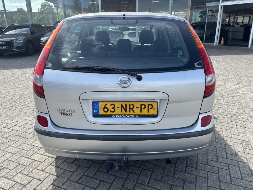 Nissan Almera Tino