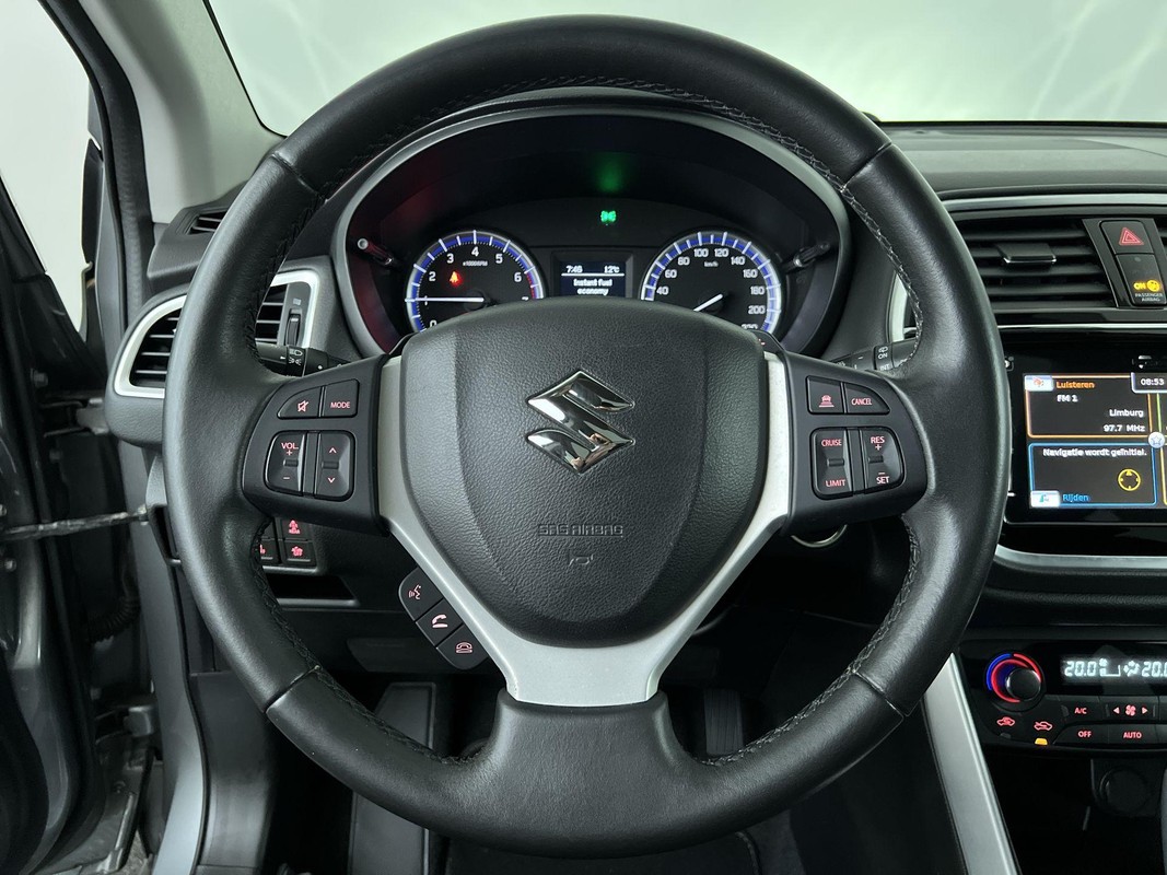 Suzuki S-Cross