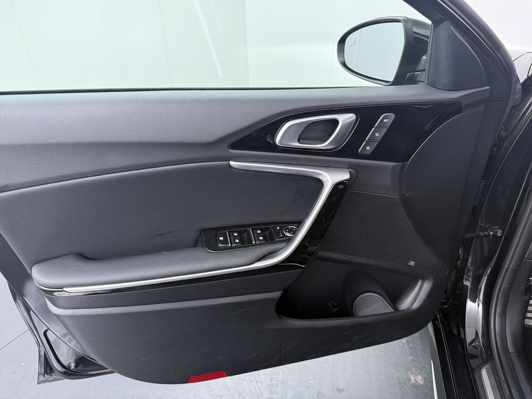 Kia ProCeed