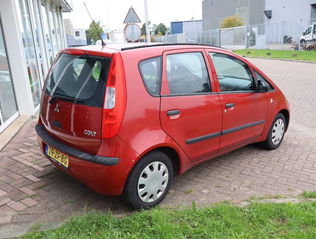 Mitsubishi Colt