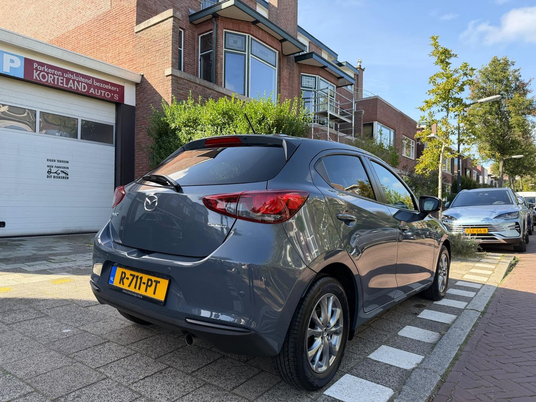 Mazda 2
