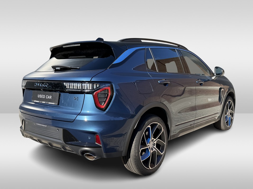 Lynk & Co 01
