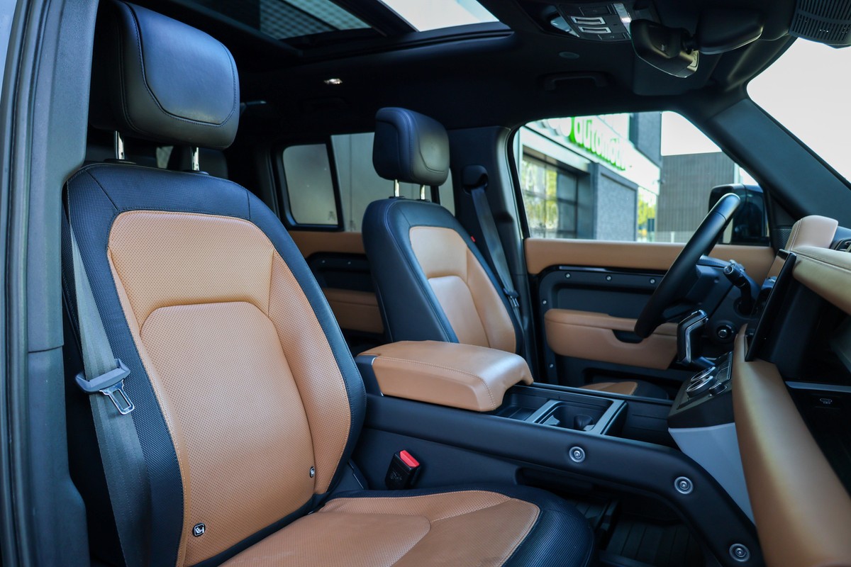 Land Rover Defender