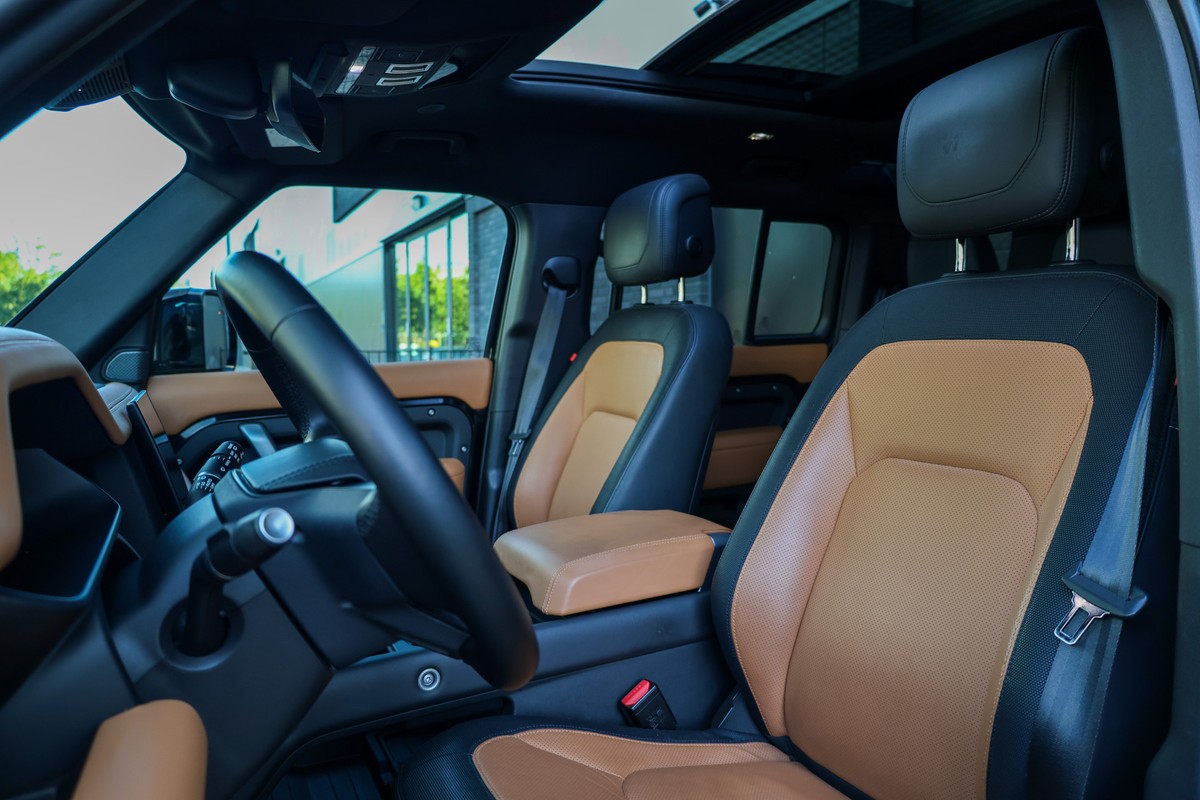 Land Rover Defender