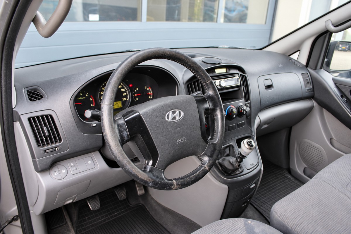 Hyundai H300