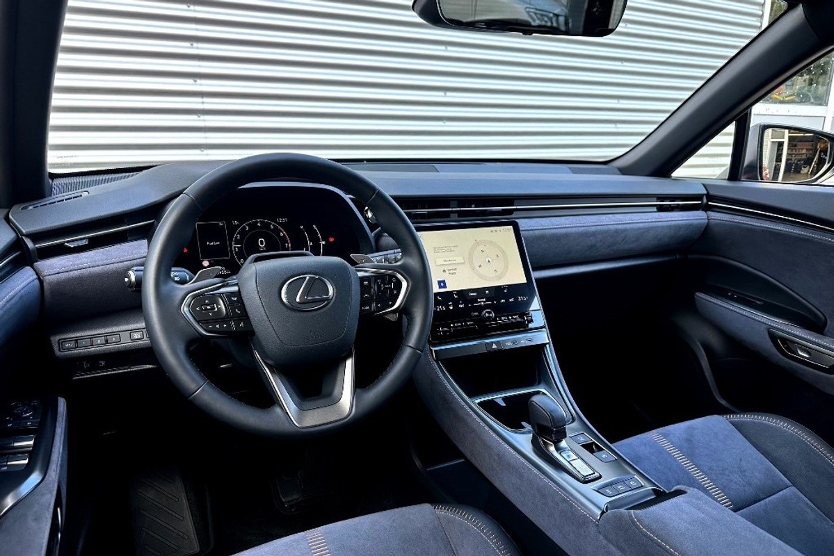 Lexus LBX