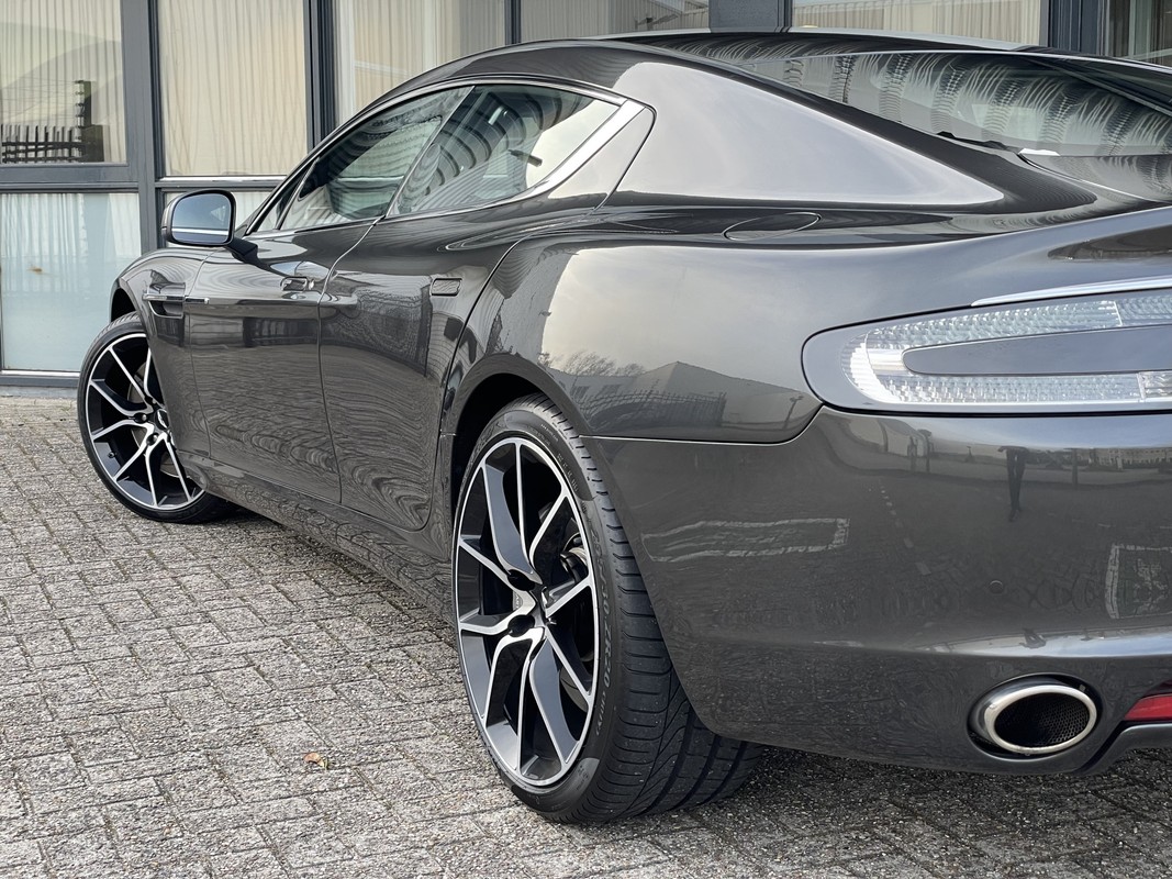 Aston Martin Rapide
