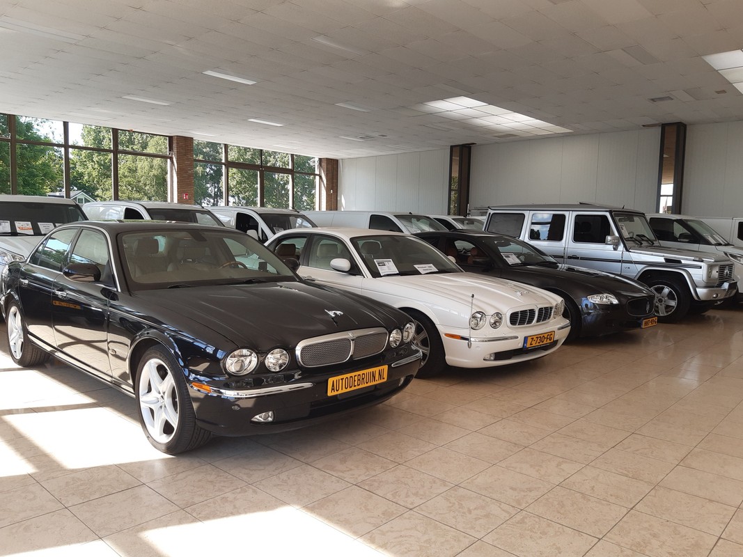 Jaguar XJ