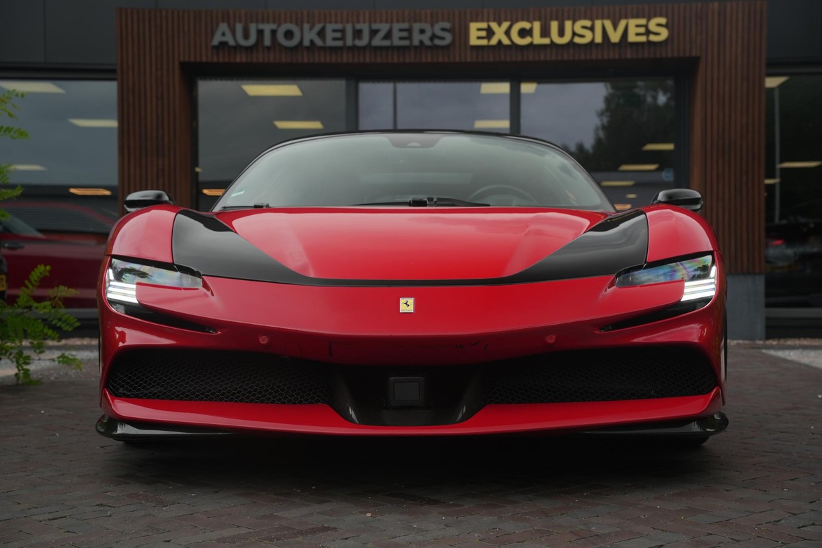 Ferrari SF90 Stradale