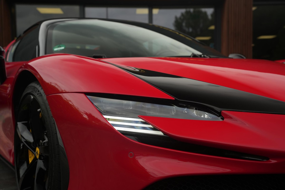 Ferrari SF90 Stradale