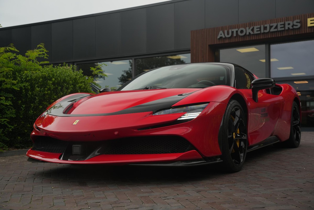 Ferrari SF90 Stradale