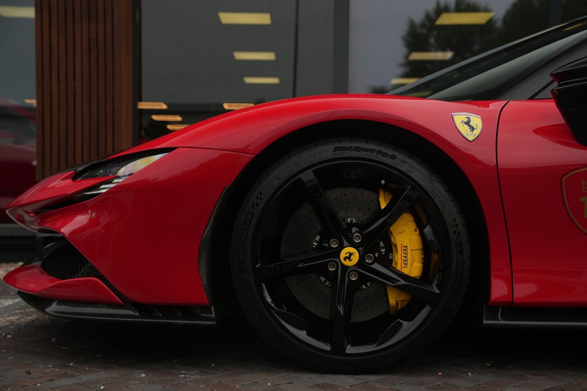 Ferrari SF90 Stradale