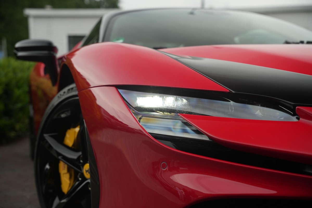 Ferrari SF90 Stradale