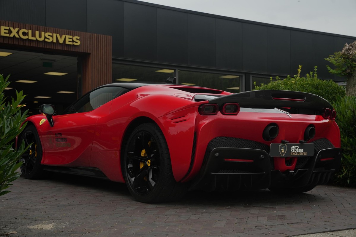 Ferrari SF90 Stradale