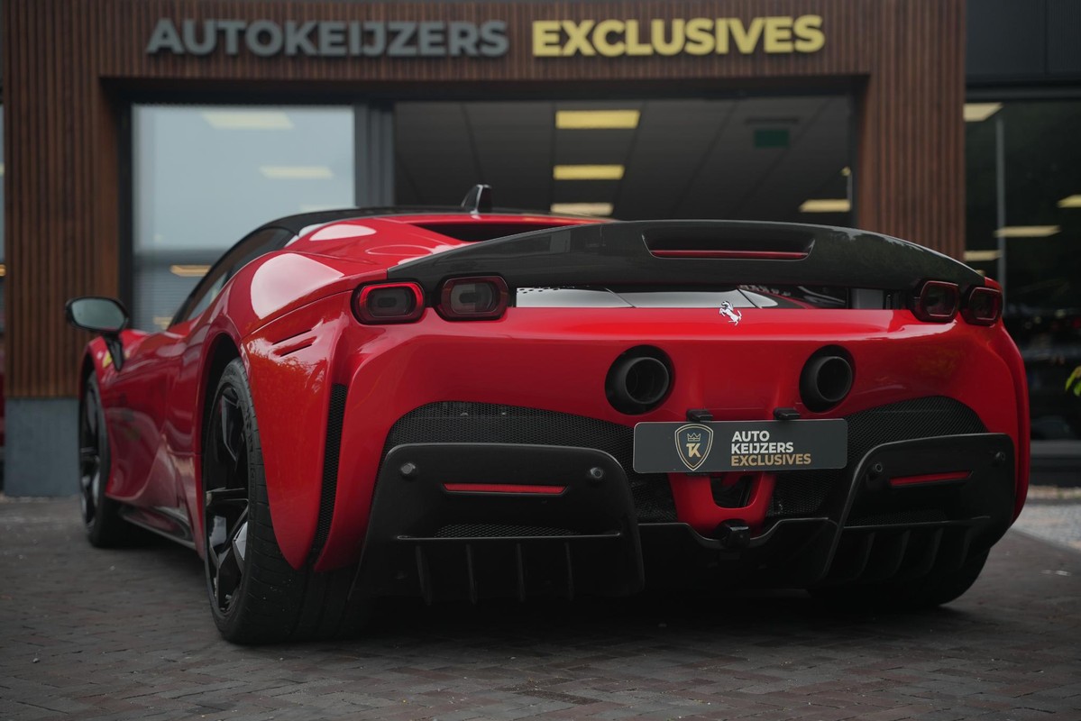 Ferrari SF90 Stradale
