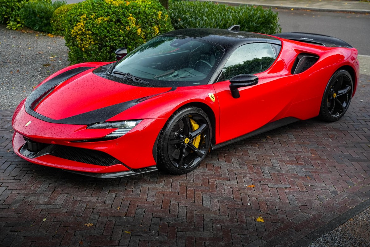 Ferrari SF90 Stradale