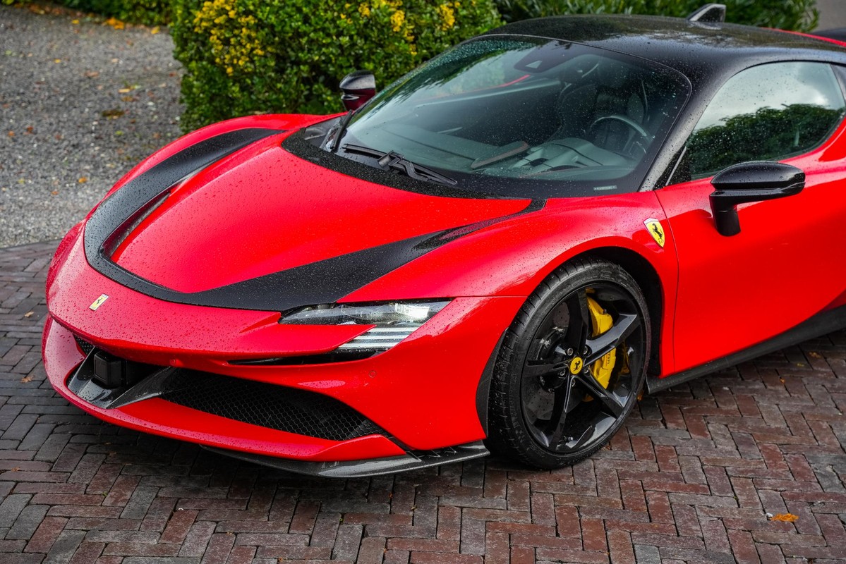 Ferrari SF90 Stradale
