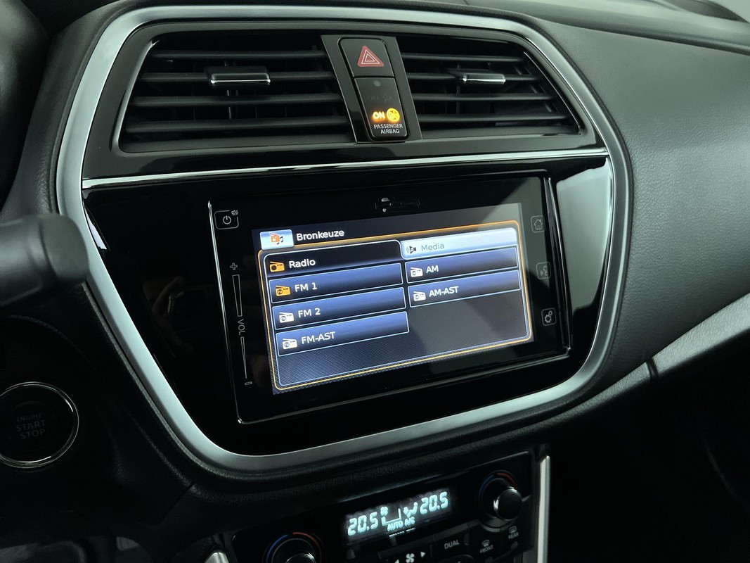 Suzuki S-Cross