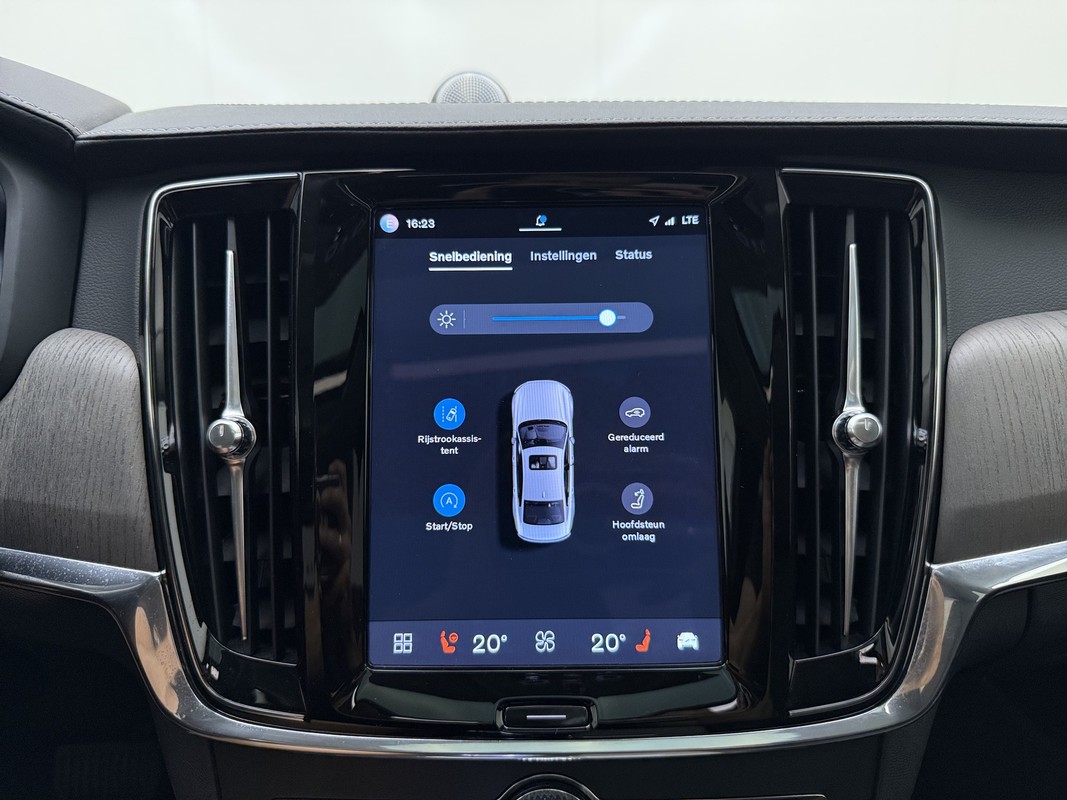 Volvo S90