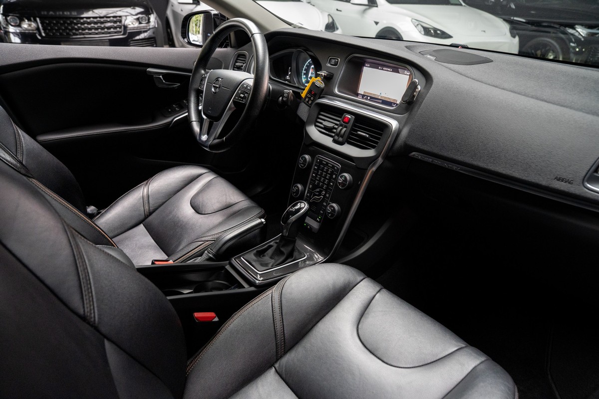 Volvo V40