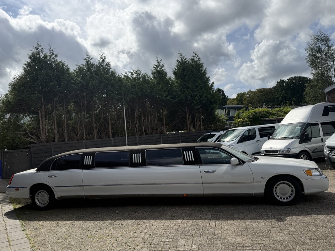 Lincoln Town Car