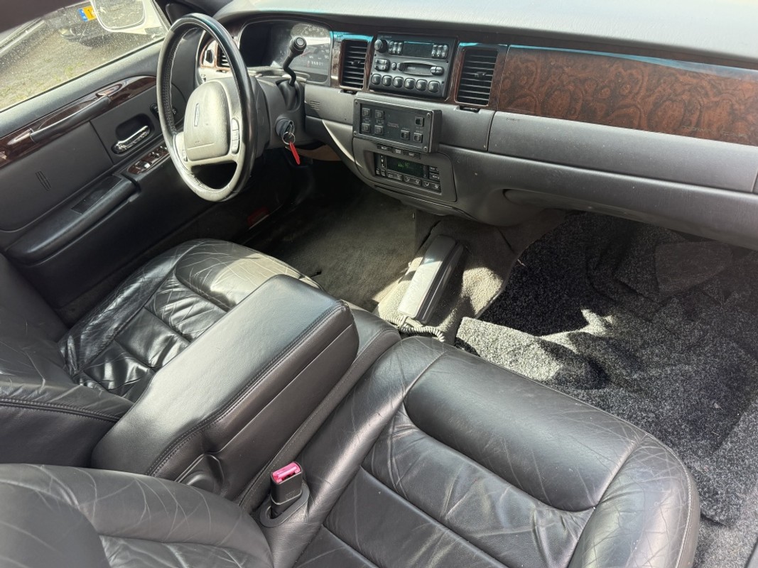 Lincoln Town Car