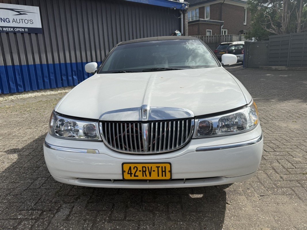 Lincoln Town Car