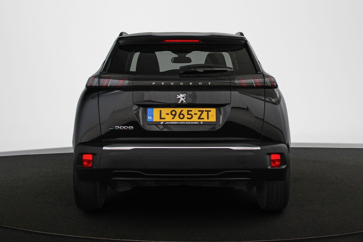 Peugeot e-2008