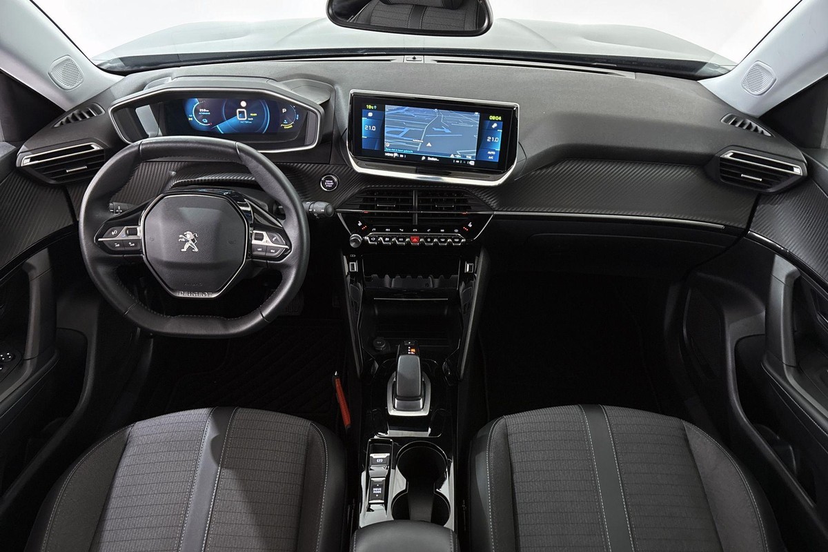 Peugeot e-2008