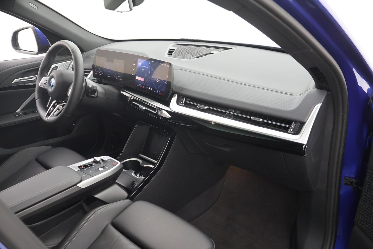BMW iX2