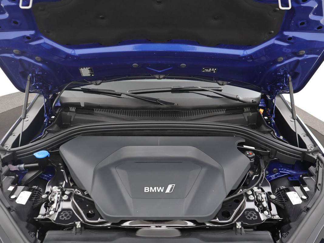BMW iX2