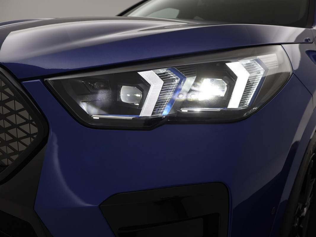 BMW iX2