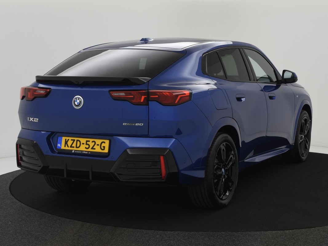 BMW iX2