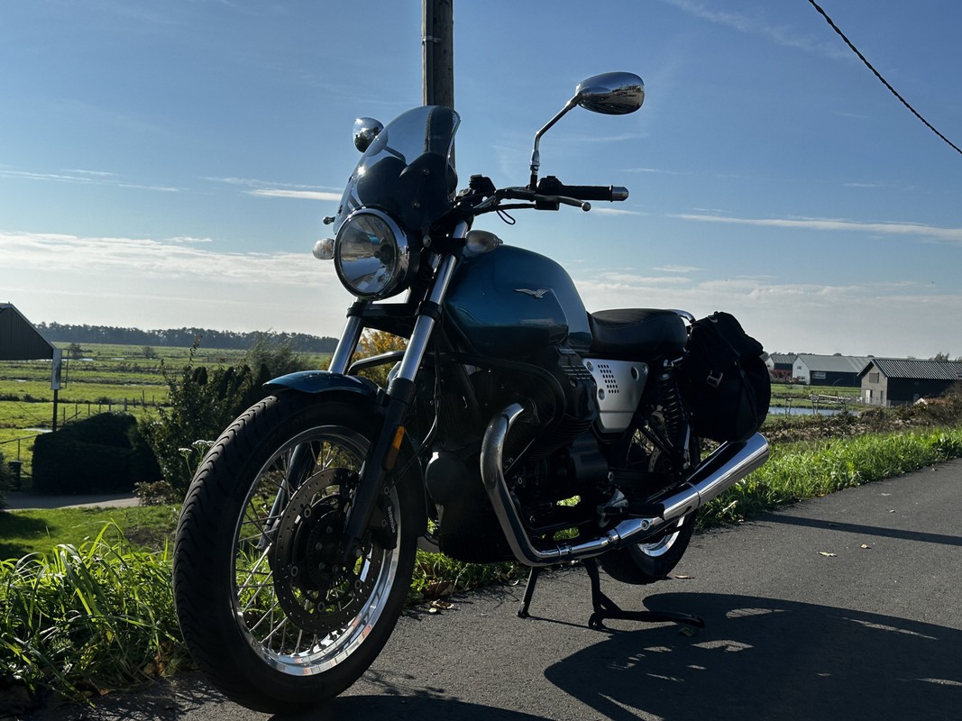 Moto Guzzi V7