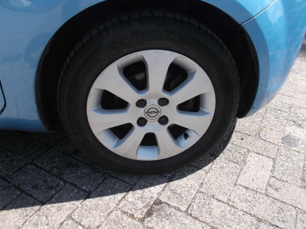Opel Agila
