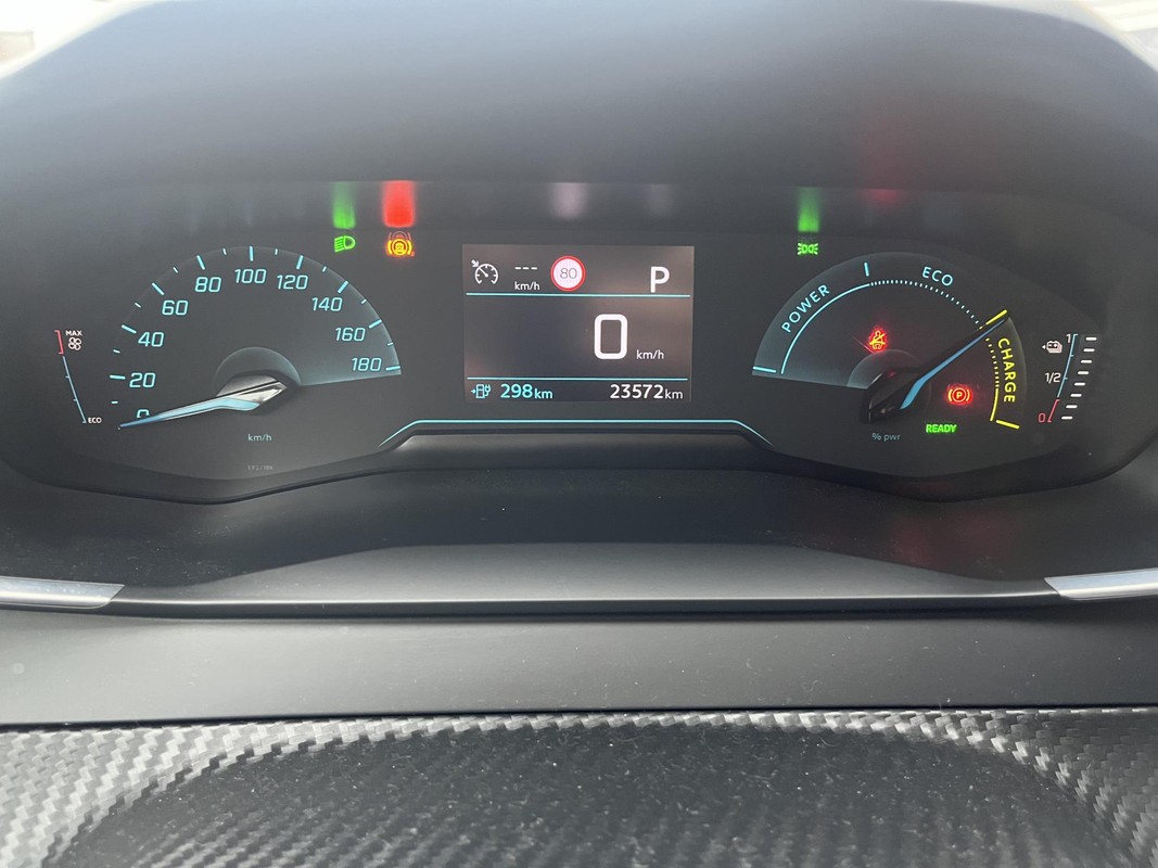 Peugeot e-208