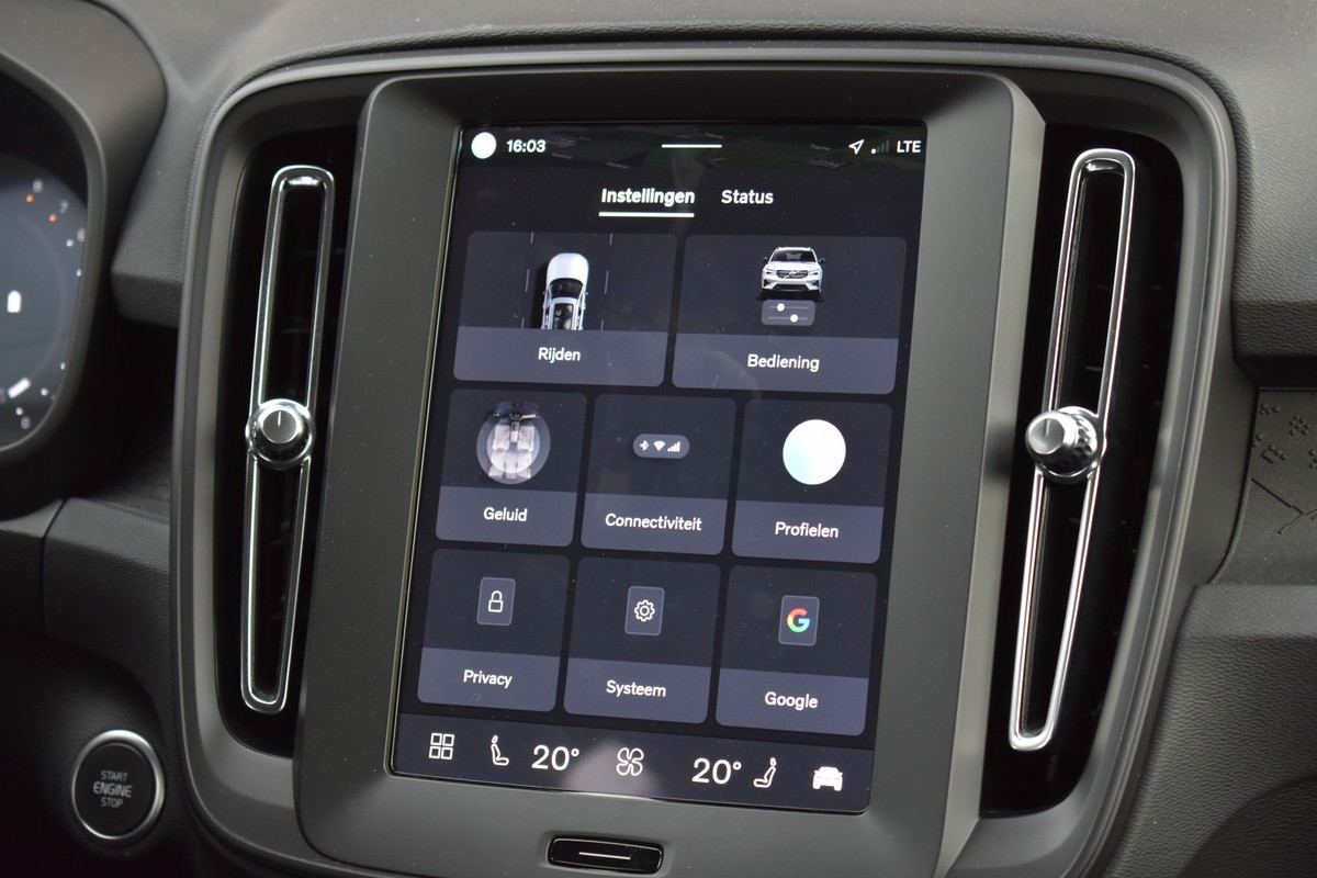 Volvo XC40